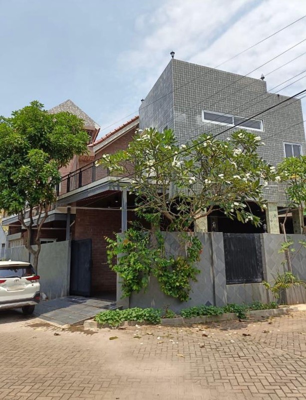 RUMAH CANTIK MINIMALIS, POSISI HOEK DI GRAND NUSA INDAH CILEUNGSI