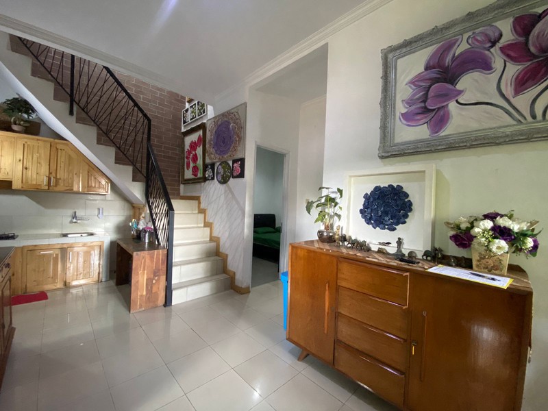 RUMAH CANTIK MINIMALIS, POSISI HOEK DI GRAND NUSA INDAH CILEUNGSI