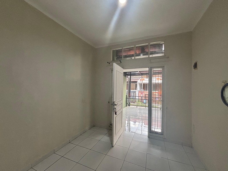 Rumah Cantik Satu Lantai di Cibubur Village 3 Jakarta Timur 