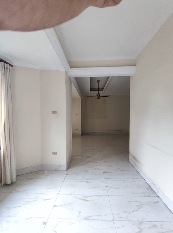 Rumah dengan Kolam Renang didalam Lokasi Tebet Jakarta Selatan LT 440 LB 400 SHM