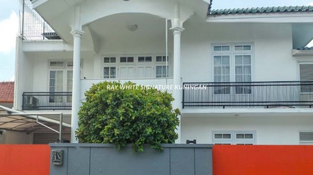 Dijual Rumah 2 Lantai Siap Huni di Jl. Elang Malindo Cipinang Melayu
