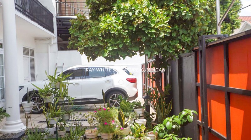 Dijual Rumah 2 Lantai Siap Huni di Jl. Elang Malindo Cipinang Melayu