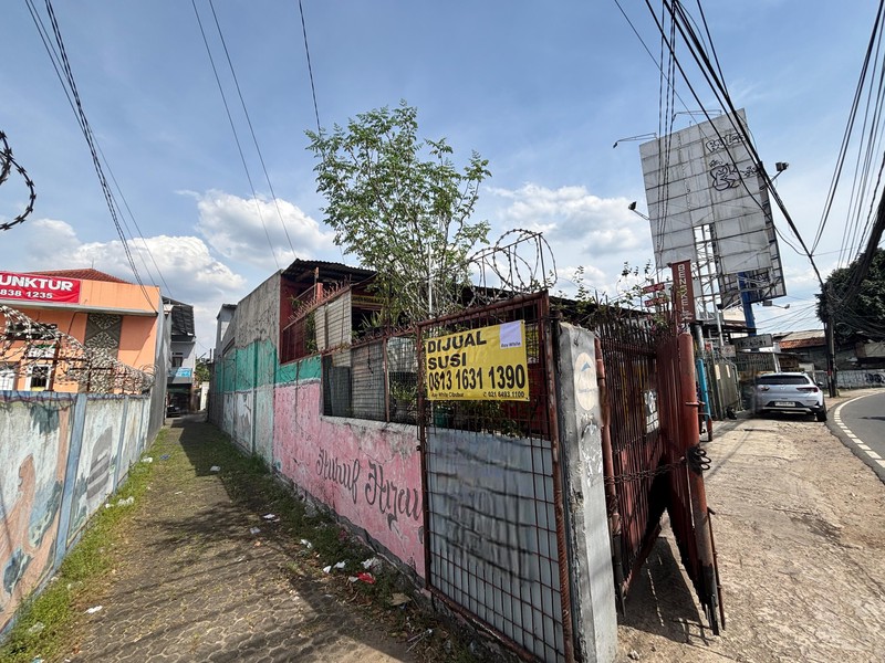 Rumah Besar 2 Lantai di Jl. Raya Bogor Kramatjati Jak Tim
