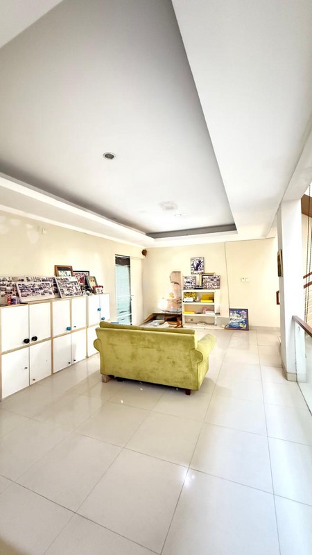 Rumah Bagus di Bintaro Jaya dengan KT 4+1 KM 3+1 Surat SHM @Sektor 7