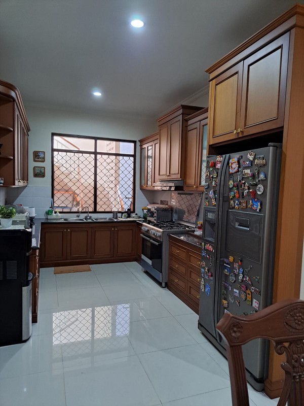 Rumah Luas & Siap Huni di Bumi Bintaro Permai Pesanggrahan, Jakarta Selatan