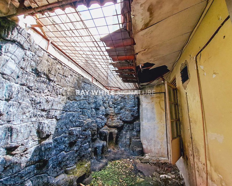 Dijual Rumah Hitung Tanah di Ciledug