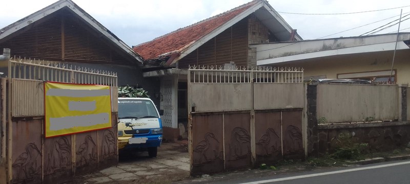 Rumah Hitung Tanah, LT 720 m2 Cocok Dijadikan Kos2an Dekat Mal PGC, Di Kramat Jati