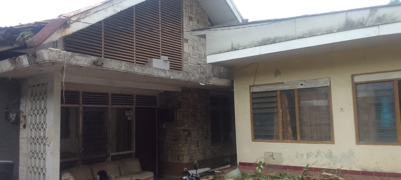 Rumah Hitung Tanah, LT 720 m2 Cocok Dijadikan Kos2an Dekat Mal PGC, Di Kramat Jati