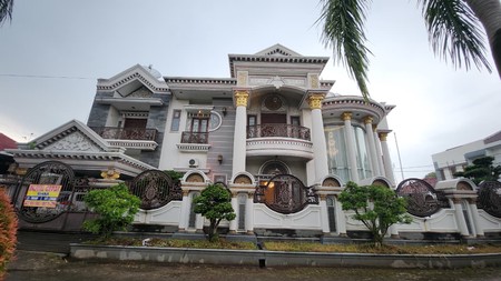 Rumah Mewah Kedamaian One Gate Sistem