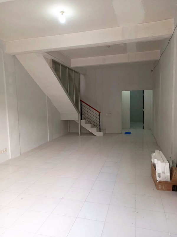 Dijual Ruko Citraland Bukit Palma Surabaya Barat - Parkiran Mobil Luas - Cocok Buat Segala Usaha , Kantor, Bank, Depot, Resto, Cafe, Dll