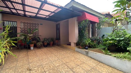 Rumah Terawat 1 Lantai Dengan Ruang Luas di Cinere Dekat Tol Desari