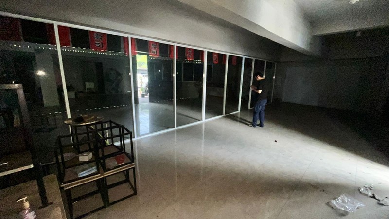  Disewakan Ruko 2 Lantai Dengan Area Parkir Luas Di Jalan Utama Magelang.