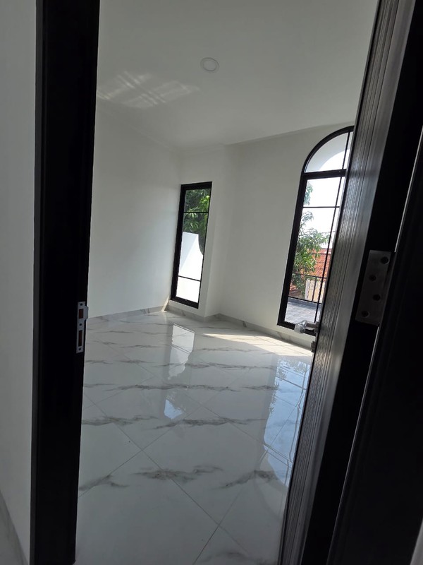 Rumah Siap Huni dengan Hunian Nyaman dan Asri di Pondok Aren, Tangerang Selatan