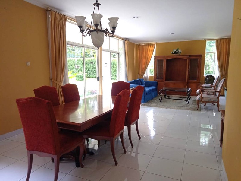 Rumah Mewah di Villa Rancamaya Golf Estate - View Hijau & Lingkungan Eksklusif