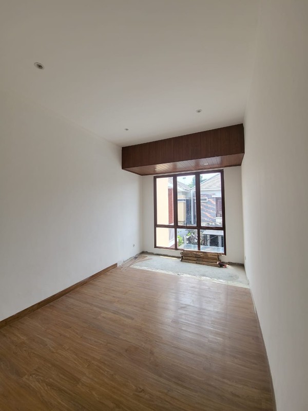 Rumah Bagus Siap Huni Asri ada Pool di Discovery Fiore, Bintaro Jaya Sektor 9