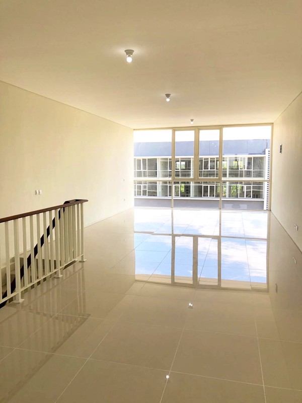 Disewakan Ruko North West Boulevard Nv7 Surabaya Barat - 3 Lantai - Parkiran Luas Dekat Sekolah Citra Kasih, Sport Center, Bukit Palma Citraland, Sekolah Citra Bekat