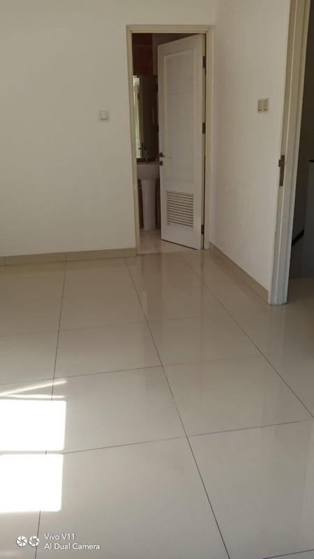 Hot Rent. Rumah bagus Residence One, posisi hoek.. 