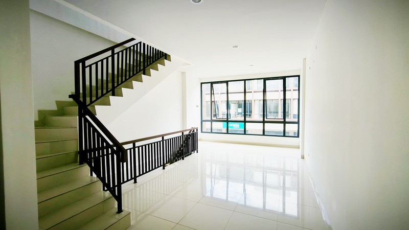 Hot Price. Ruko 3 lantai ruko Northridge BSD, dekat jln raya.. 
