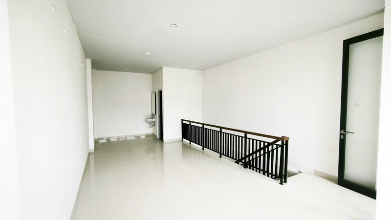 Hot Price. Ruko 3 lantai ruko Northridge BSD, dekat jln raya.. 