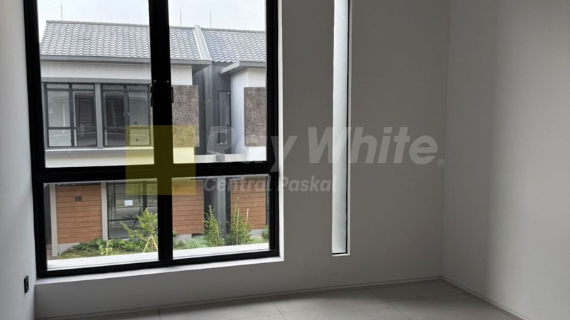 Rumah di Cluster Nilapadmi Kota Baru Parahyangan