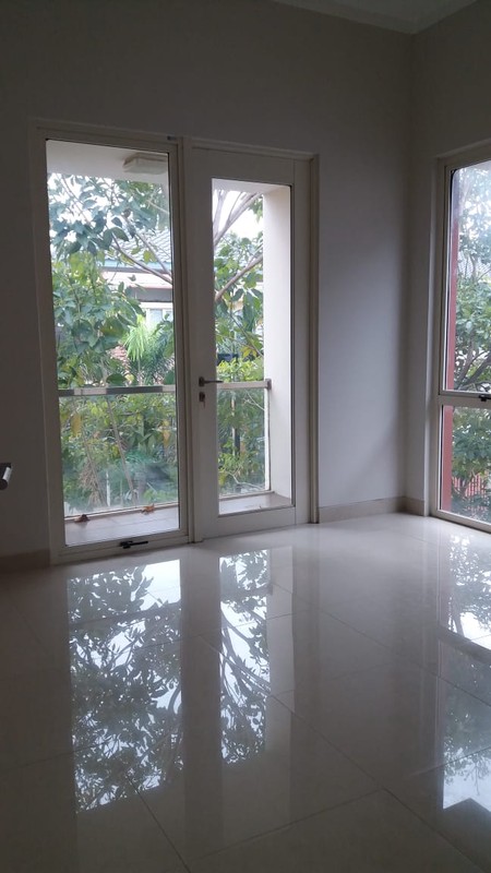 Rumah Bagus Siap Huni dan Asri di Kebayoran Essence, Bintaro Jaya Sektor 7