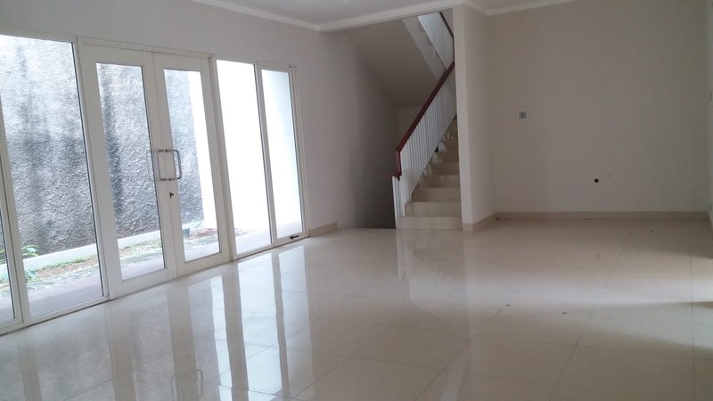 Rumah Bagus Siap Huni dan Asri di Kebayoran Essence, Bintaro Jaya Sektor 7