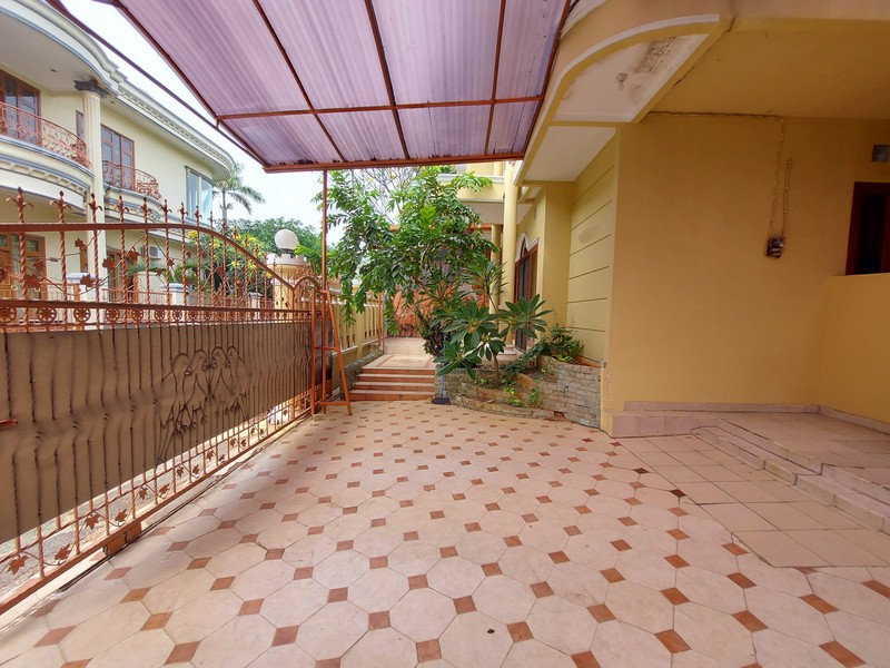 Rumah hoek 2 lantai 4 kamar, 3 WC di Taman Sunter Agung 2, Papanggo