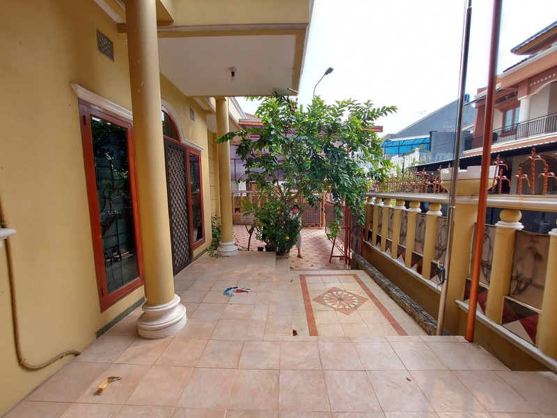 Rumah hoek 2 lantai 4 kamar, 3 WC di Taman Sunter Agung 2, Papanggo