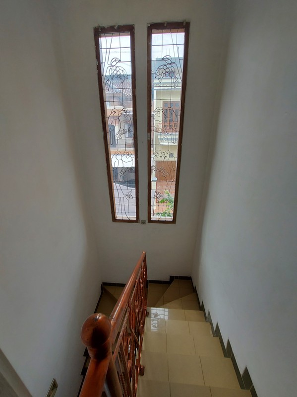 Rumah hoek 2 lantai 4 kamar, 3 WC di Taman Sunter Agung 2, Papanggo