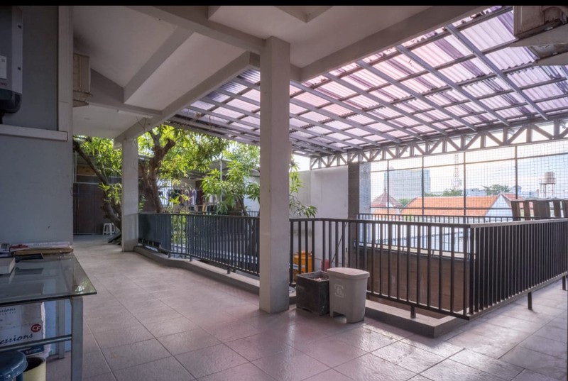 Dijual 554 m2 Rumah Surabaya Pusat Kota Jalan Trunojoyo - Dr.soetomo.- Tegalsari - Gaya Kuno Kolonial Belanda Instagramable - Surat SHM