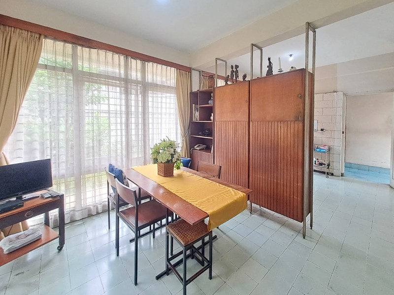 Rumah klasik di Bandung Wetan dekat Dago Juanda, Riau, Cihampelas