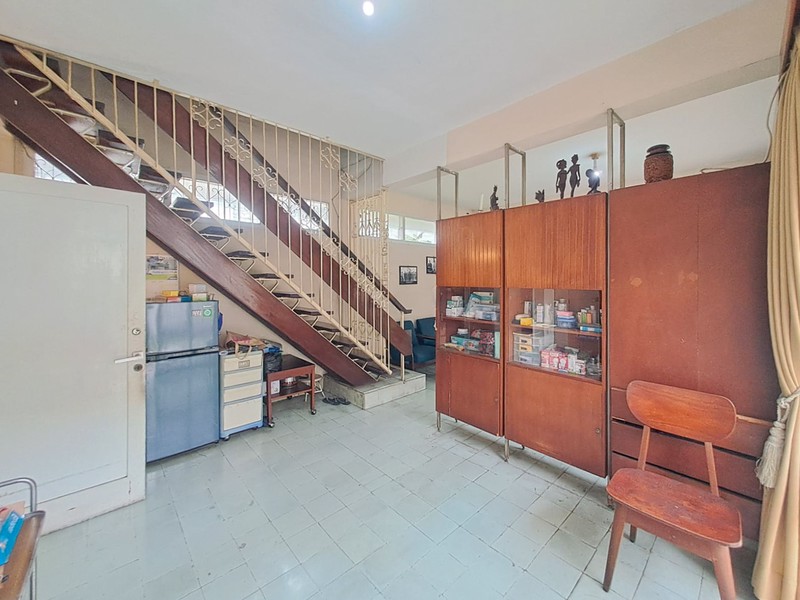 Rumah klasik di Bandung Wetan dekat Dago Juanda, Riau, Cihampelas