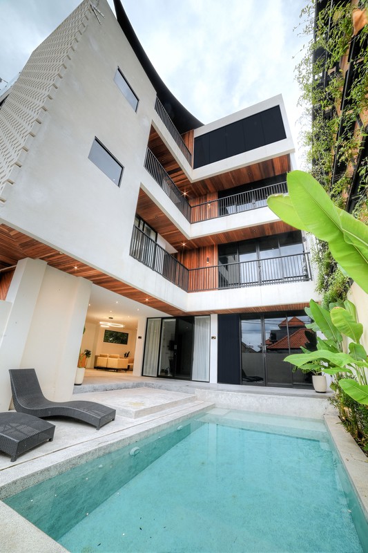 Leasehold - Exclusive Modern Suites in Prime Canggu Location, Bali