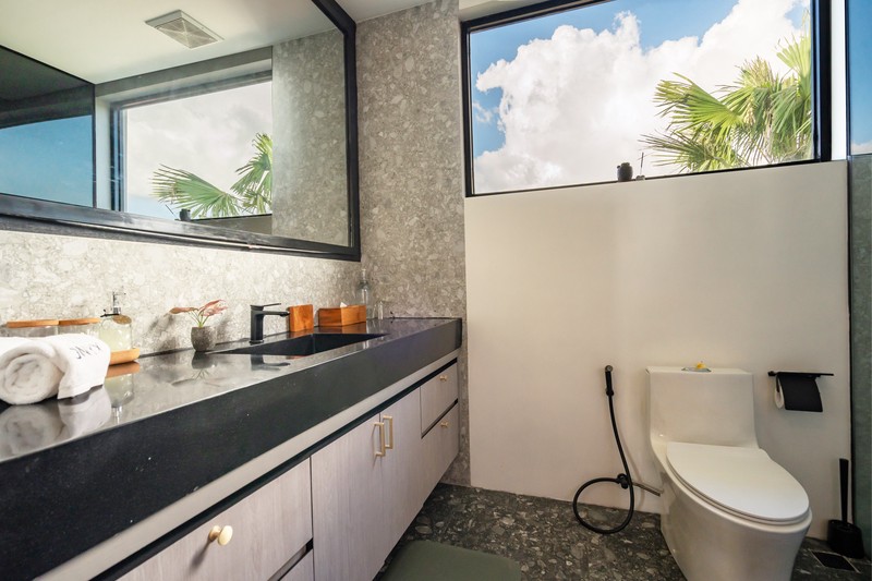 Leasehold - Exclusive Modern Suites in Prime Canggu Location, Bali