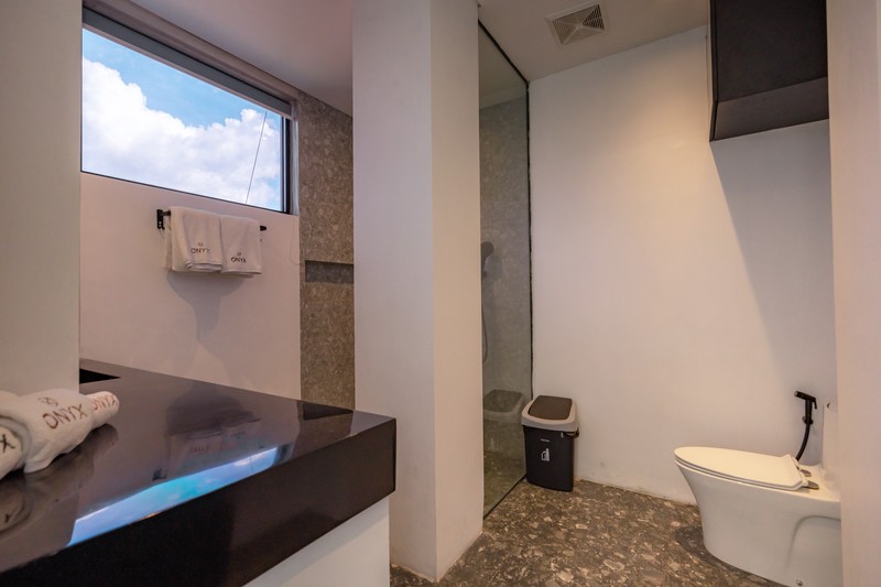 Leasehold - Exclusive Modern Suites in Prime Canggu Location, Bali