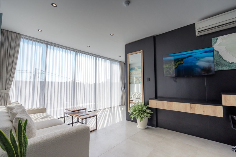 Leasehold - Exclusive Modern Suites in Prime Canggu Location, Bali