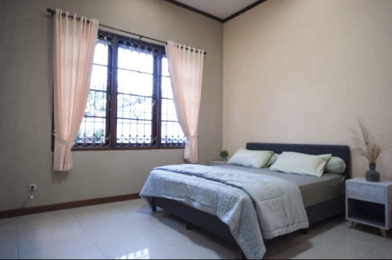 Dijual 400 m2 Rumah Margorejo Indah - Wonocolo Surabaya Dekat Papaya, Plaza Marina, Raya Jemursari, Akses Tol, Raya A Yani