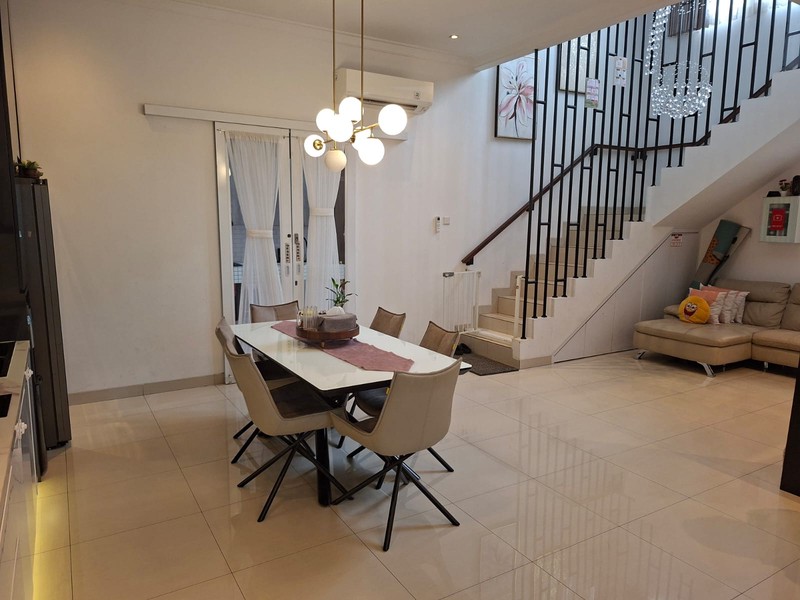 Rumah Bagus Di Sakura Regency Bekasi Jawa Barat