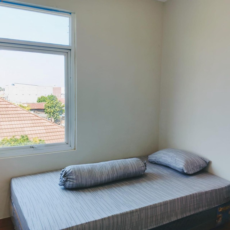 Rumah Kos-kosan Di Villa Taman Bandara Kosambi Jakarta Barat