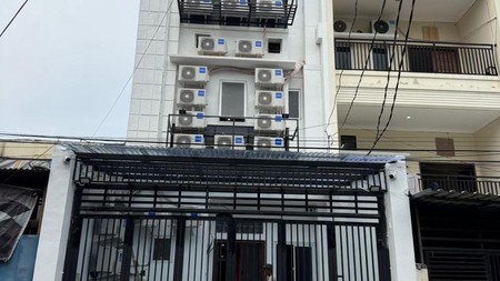 Rumah Kos-kosan Di Jl Jelambar Barat Jakarta Barat