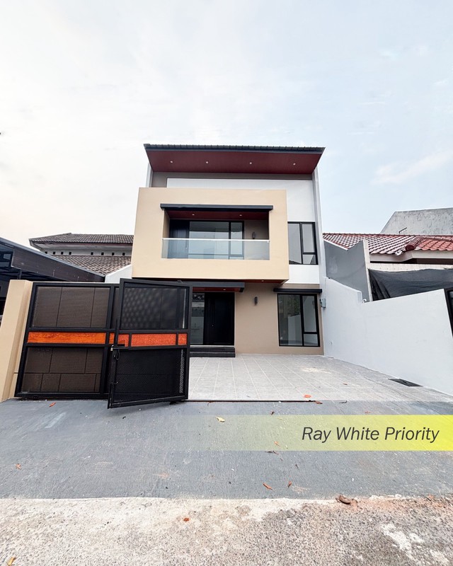 RUMAH MOODERN MINIMALIS DI BSD, TANGERANG SELATAN