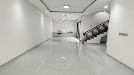 RUMAH MOODERN MINIMALIS DI BSD, TANGERANG SELATAN