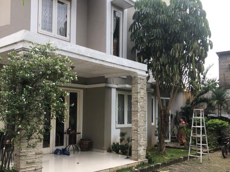 Rumah Cantik 2 Lantai di Ciputat, Lingkungan Tenang