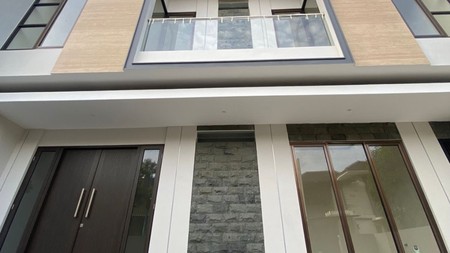 Dijual Rumah Baru Internasional Village Citraland Surabaya Dekat Gwalk, Sekolah Ciputra