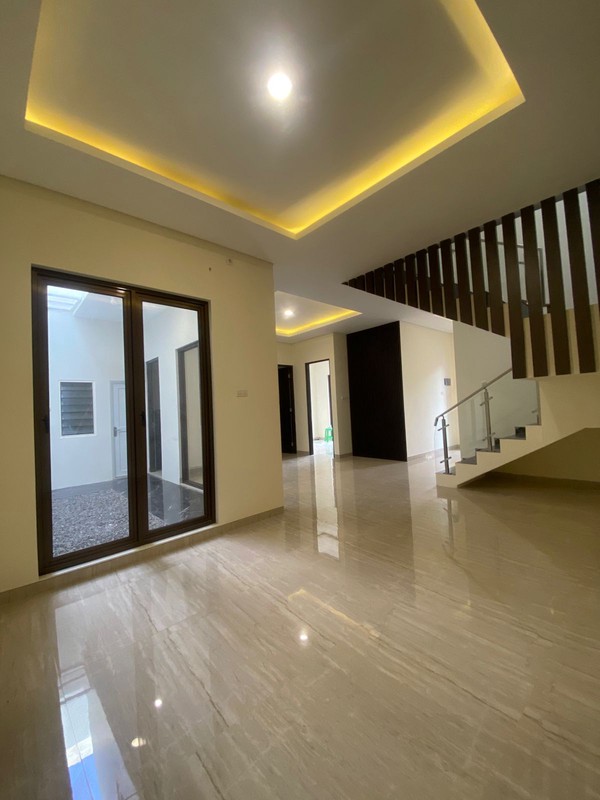 Dijual Rumah Baru Internasional Village Citraland Surabaya Dekat Gwalk, Sekolah Ciputra