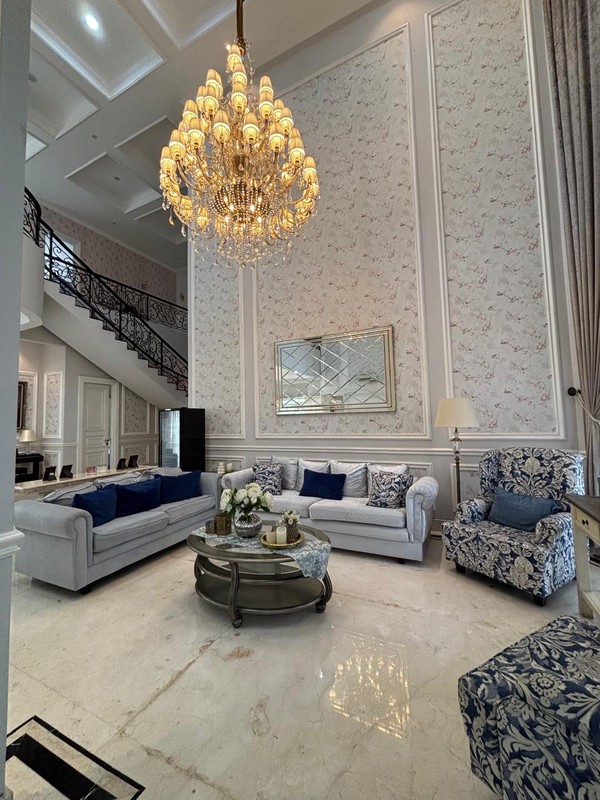 Rumah MewahLuxury 2 Lantai Hoek, di cluster Exclusive Kota Wisata