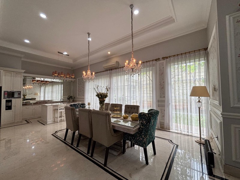 Rumah MewahLuxury 2 Lantai Hoek, di cluster Exclusive Kota Wisata