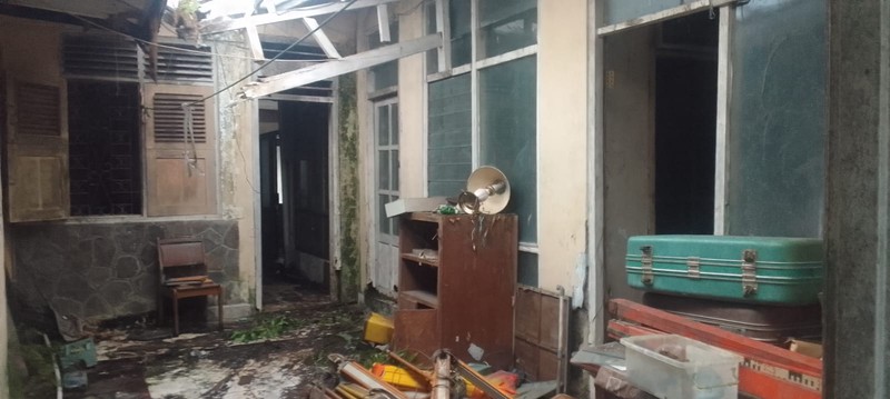 Rumah Hitung Tanah, LT 720 m2 Cocok Dijadikan Kos2an Dekat Mal PGC, Di Kramat Jati