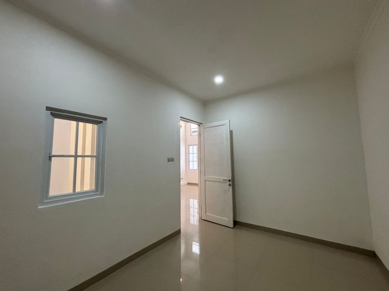 Rumah Cantik 1.1/4 Lantai di Kota Wisata Cibubur 