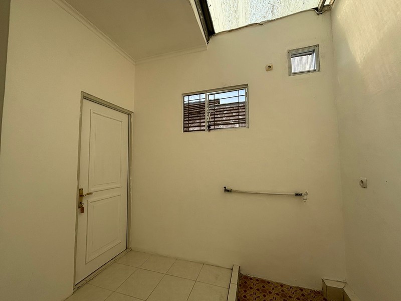 Rumah Cantik 1.1/4 Lantai di Kota Wisata Cibubur 